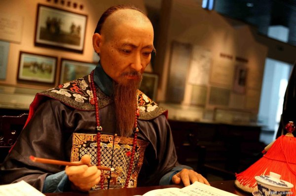 炒股配资官方平台 拥兵30多万，控制着半个大清，曾国藩为何不造反称帝